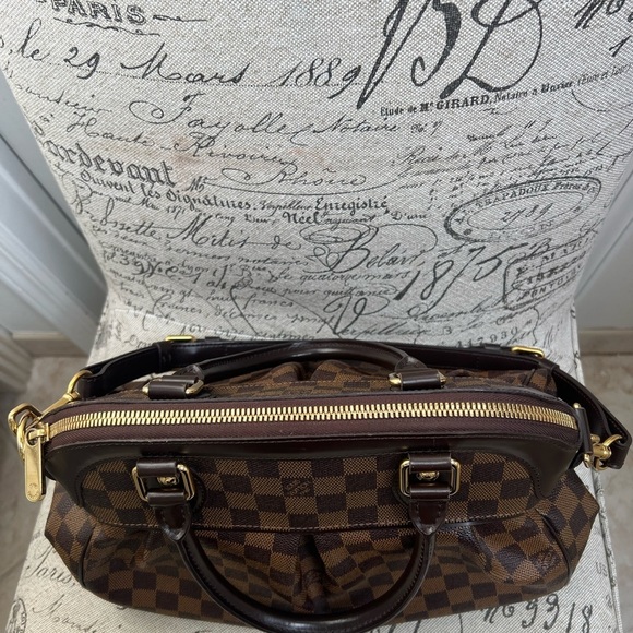 Gorgeous Authentic Louis Vuitton Trevi PM - Picture 11 of 17